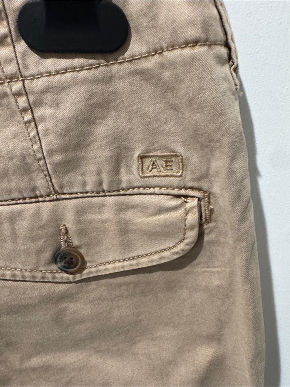 American Eagle Outfitters Men's Tan Flat Front Shorts - Picture 4 of 8